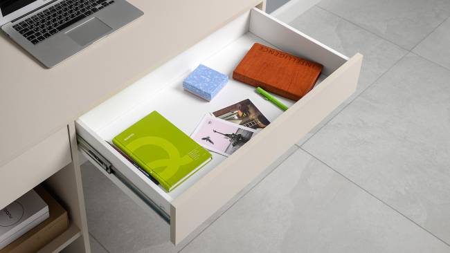 Стол компьютерный Комфорт 12.77F цвет сатин Стол компьютерный Комфорт 12.77F цвет сатин