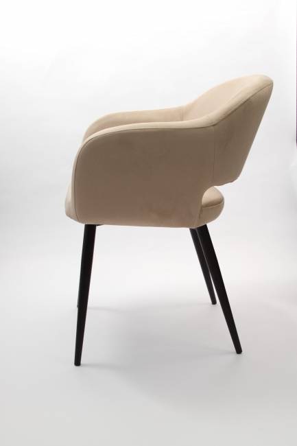 Стол Сканди К 100 орех с креслами Пичч велюр бежевый Стол Сканди К 100 орех с креслами Пичч велюр бежевый