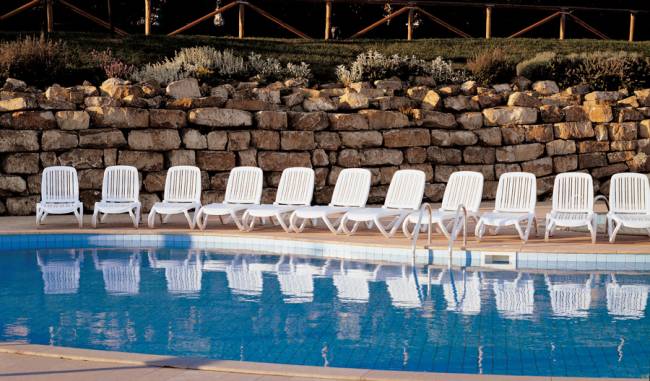 Шезлонг-лежак пластиковый Tropico белый 1700-1945х690х910 мм Шезлонг-лежак пластиковый Tropico белый 1700-1945х690х910 мм